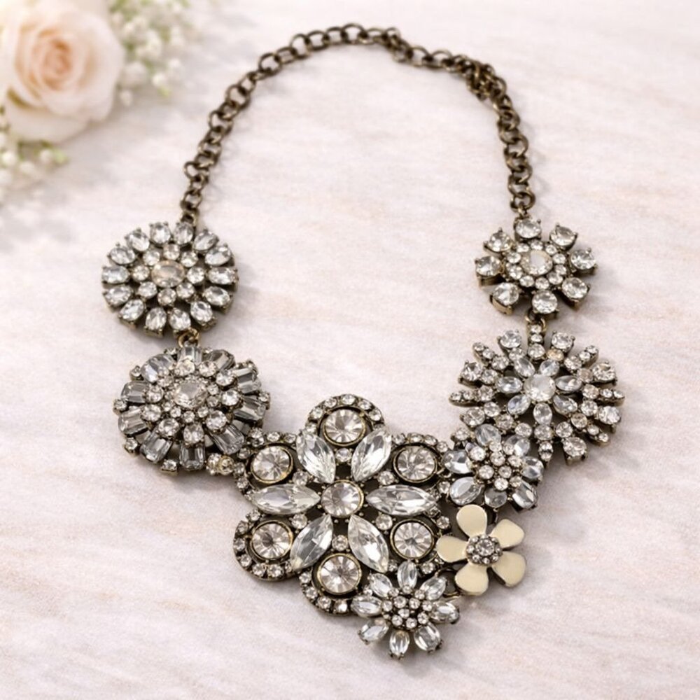 Vintage Floral Crystal Necklace Antique Bronze Flower Cluster Romantic Jewelry‎